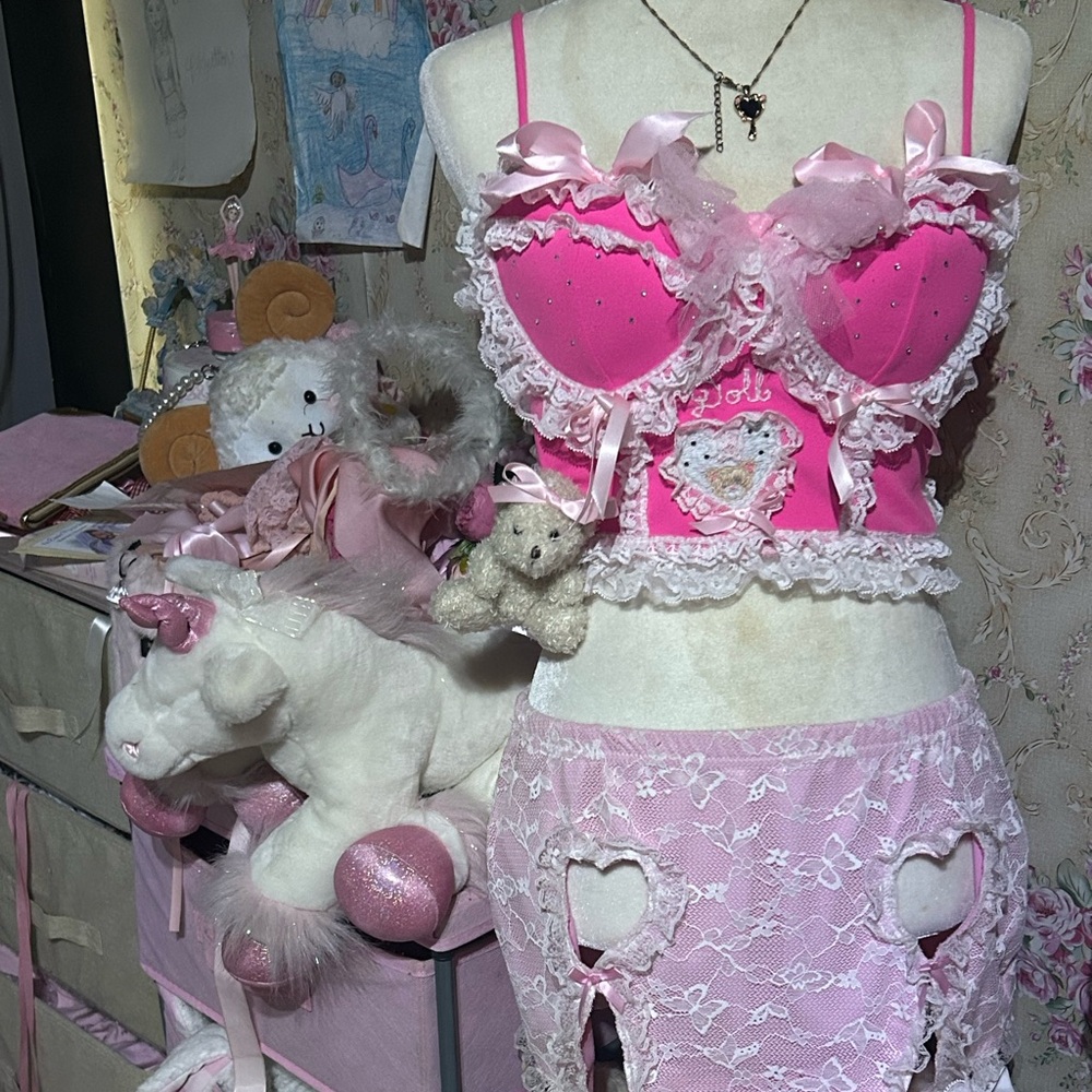 Lovely🎀🧸 ooak corset top  pink frilly bows teddy Princess